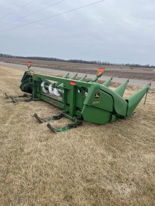 Image of John Deere 608C equipment image 2