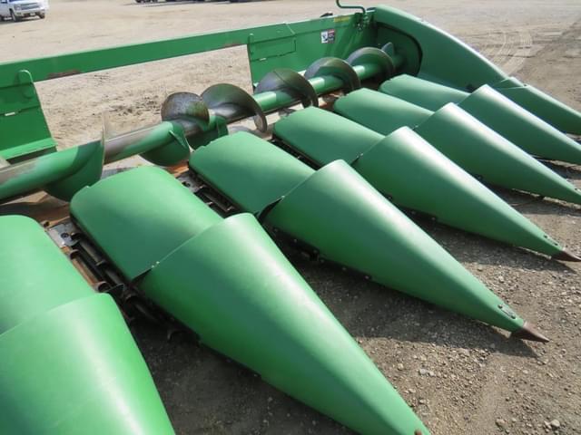 Image of John Deere 608C equipment image 2
