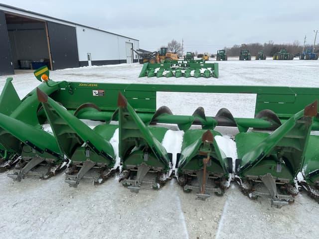 Image of John Deere 608C equipment image 3