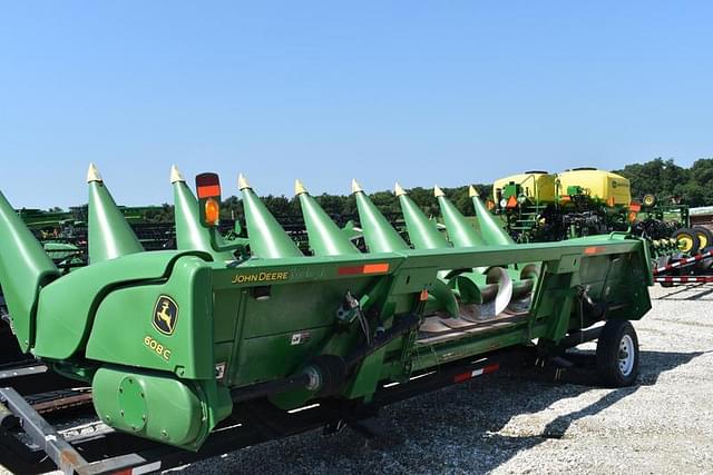 Image of John Deere 608C equipment image 3