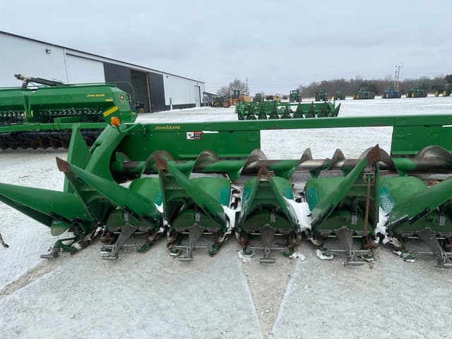 Image of John Deere 608C equipment image 3