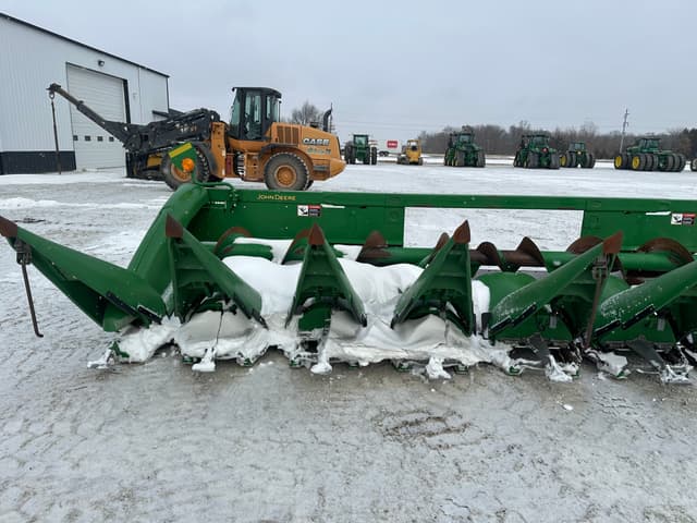 Image of John Deere 608C equipment image 4