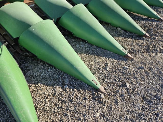 Image of John Deere 608C equipment image 1