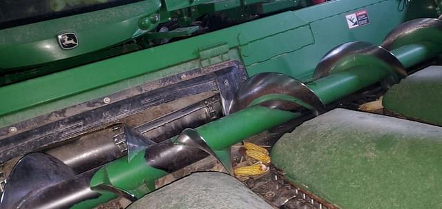 Image of John Deere 608C equipment image 4