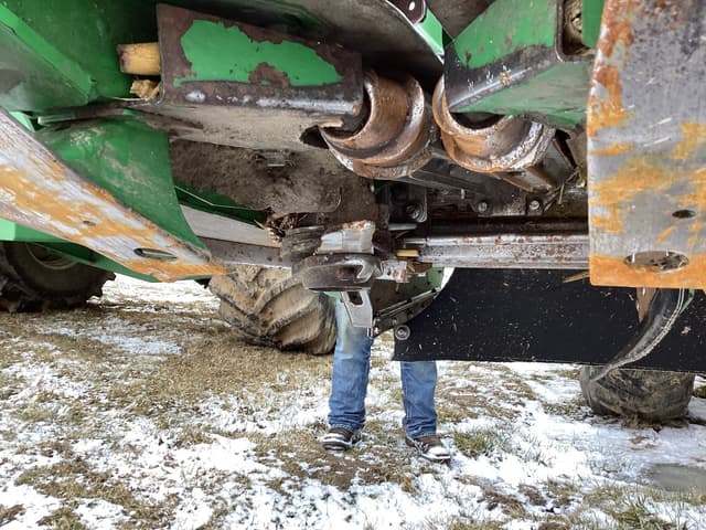 Image of John Deere 608C equipment image 3