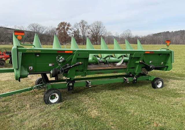 Image of John Deere 608C equipment image 4