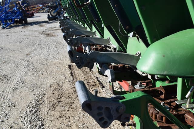 Image of John Deere 608C equipment image 3