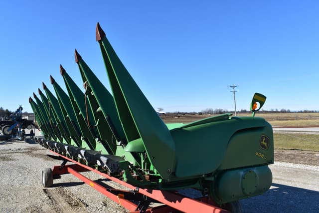 Image of John Deere 608C equipment image 2