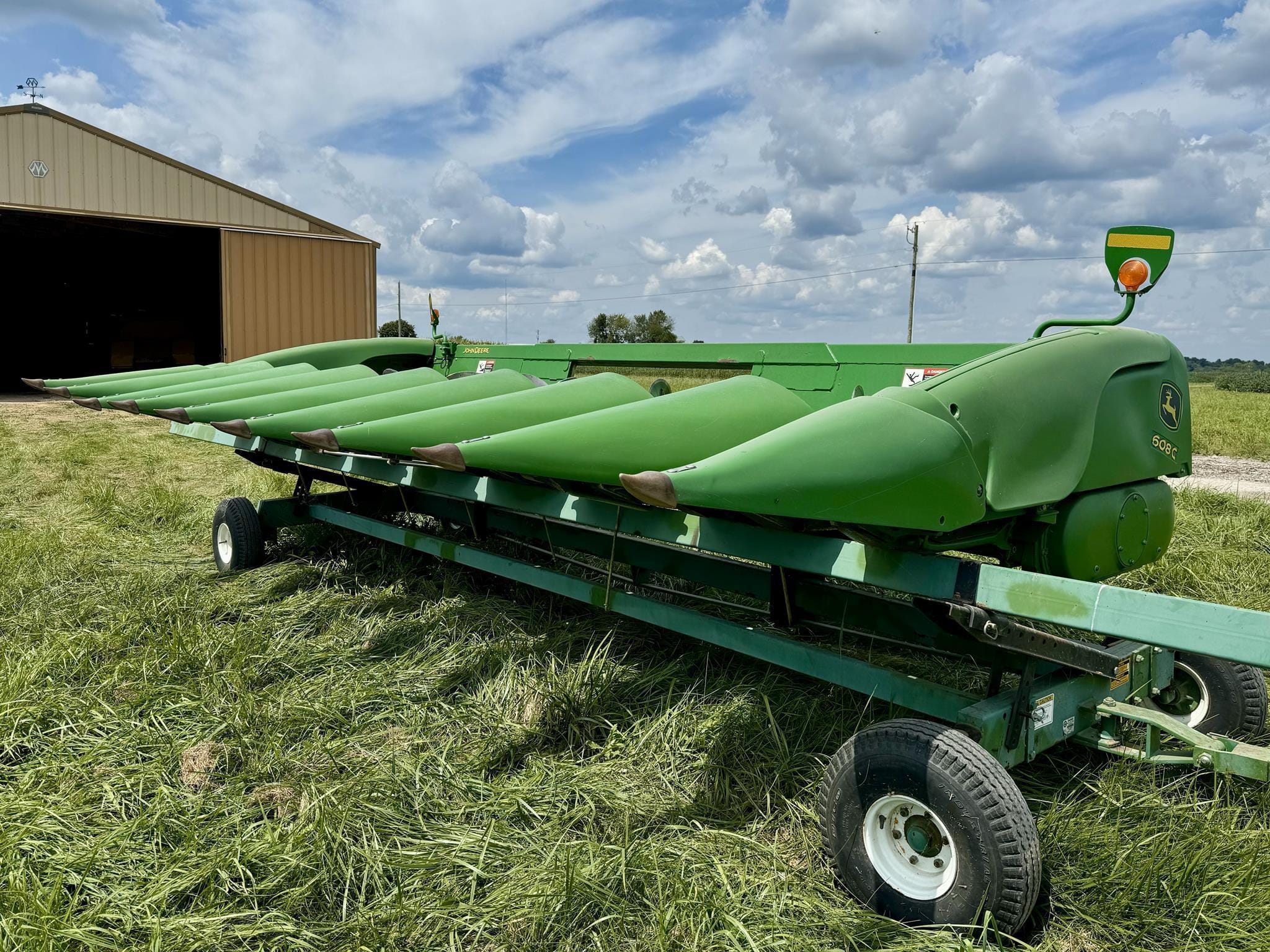 Main image John Deere 608C