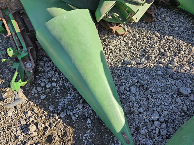 Image of John Deere 608C equipment image 2