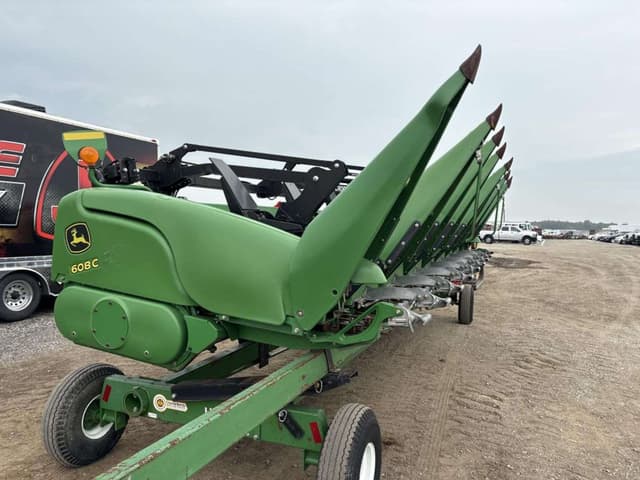Image of John Deere 608C equipment image 3