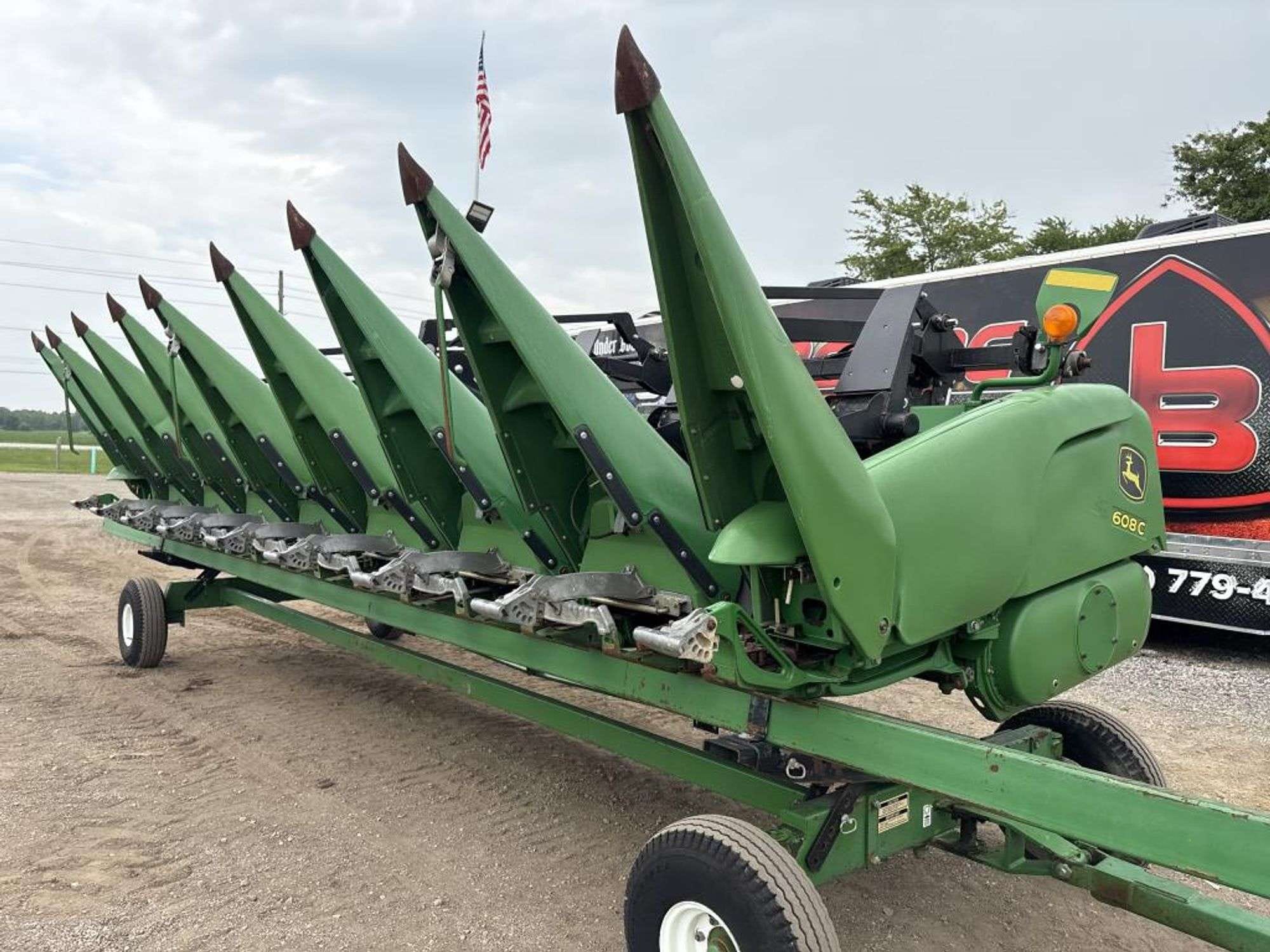 John Deere 608C Equipment Image0