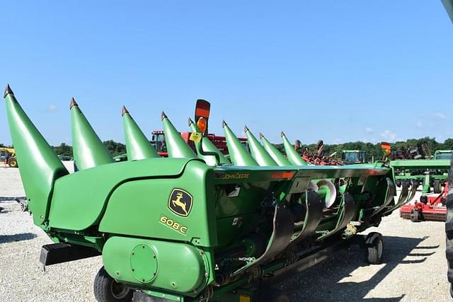 Image of John Deere 608C equipment image 2