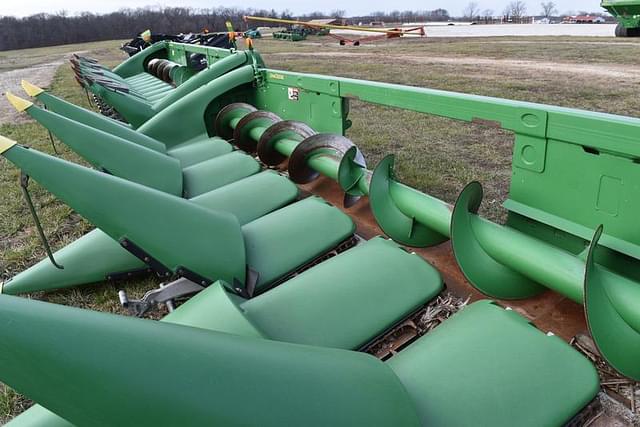 Image of John Deere 608C equipment image 3