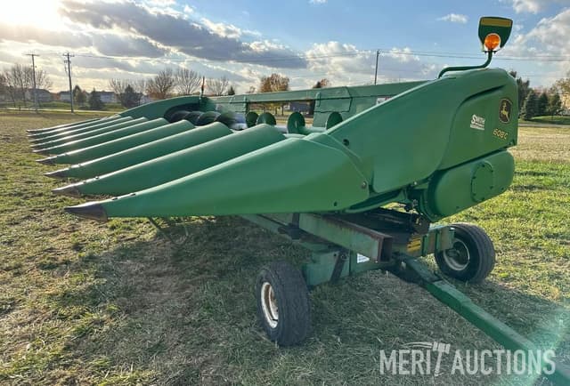 Image of John Deere 608C equipment image 2