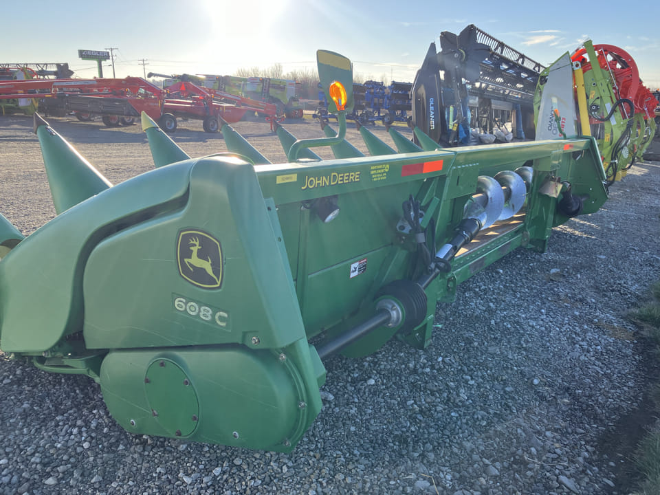 Main image John Deere 608C