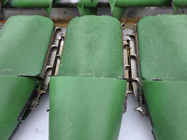 Image of John Deere 608C equipment image 3