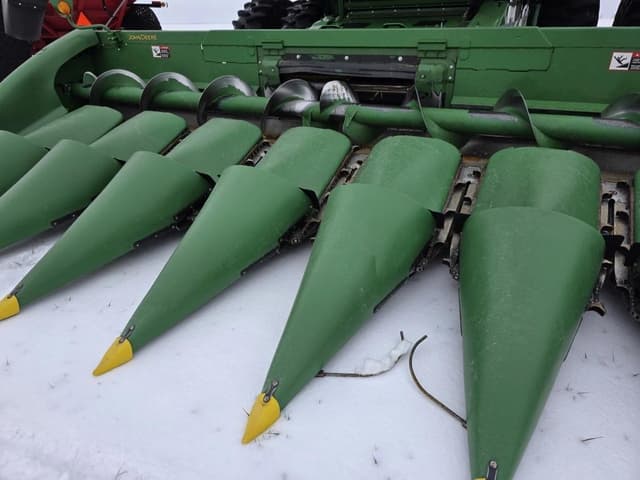 Image of John Deere 608C equipment image 2