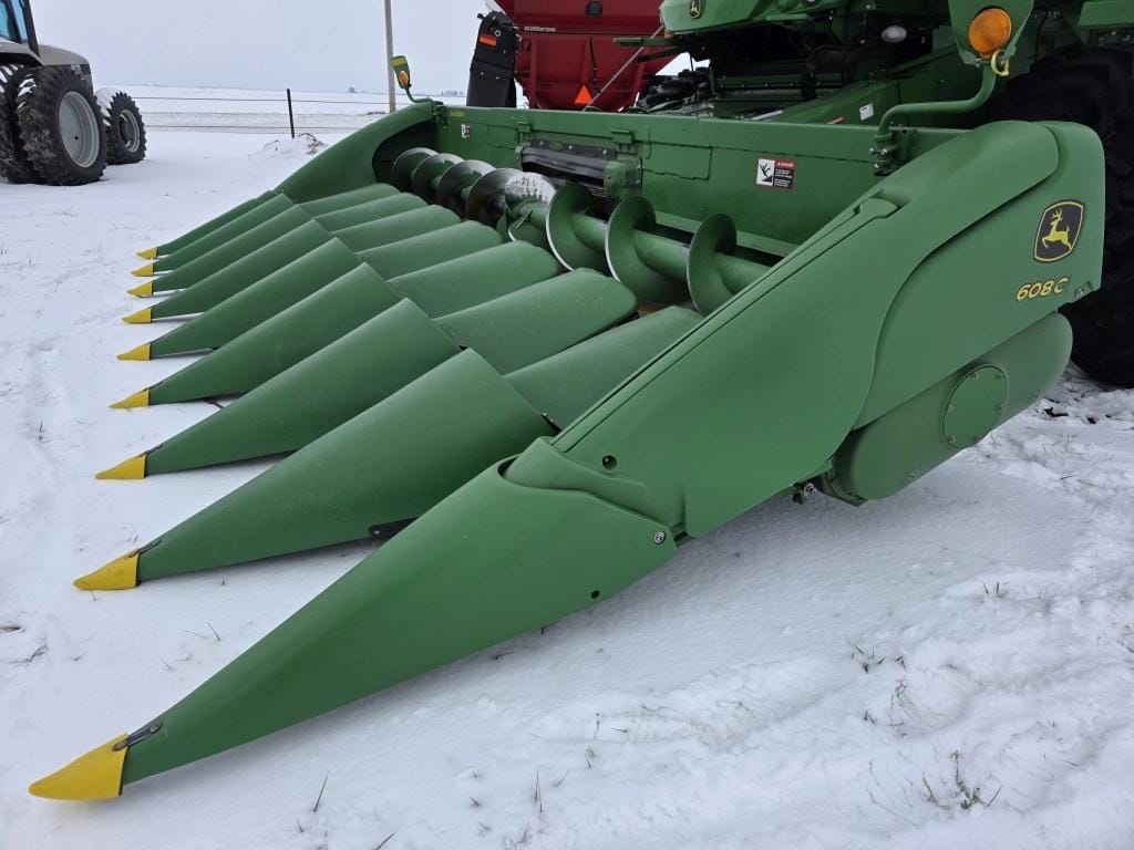 John Deere 608C Equipment Image0