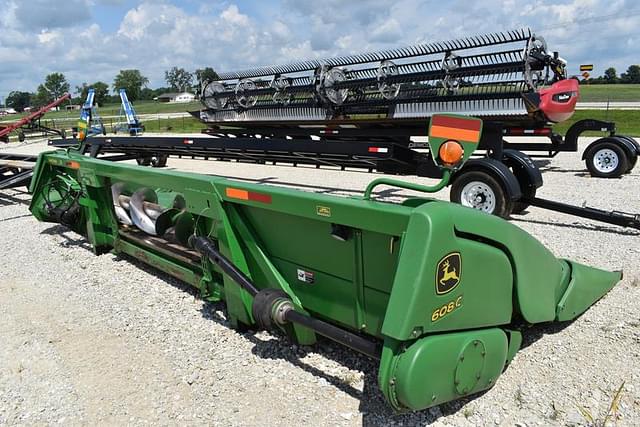 Image of John Deere 608C equipment image 2