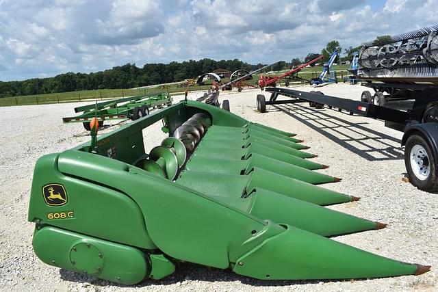 Image of John Deere 608C equipment image 1
