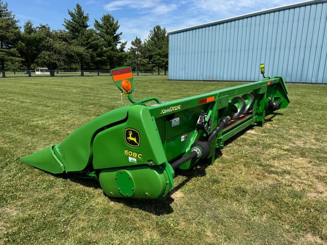 Image of John Deere 608C equipment image 2