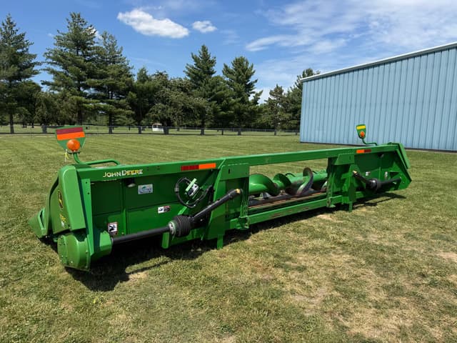 Image of John Deere 608C equipment image 3