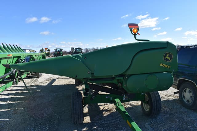 Image of John Deere 608C equipment image 1