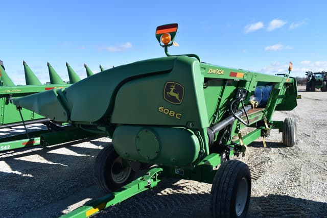 Image of John Deere 608C equipment image 2