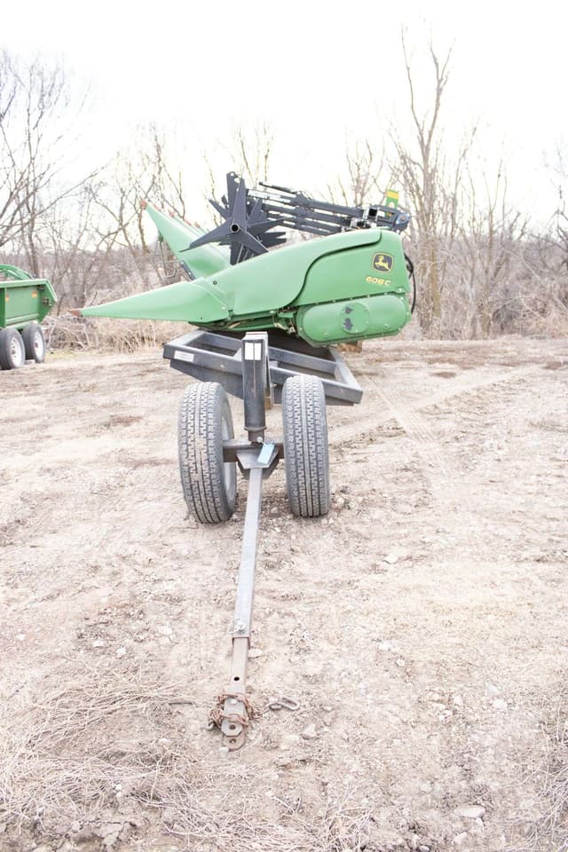 Image of John Deere 608C equipment image 3