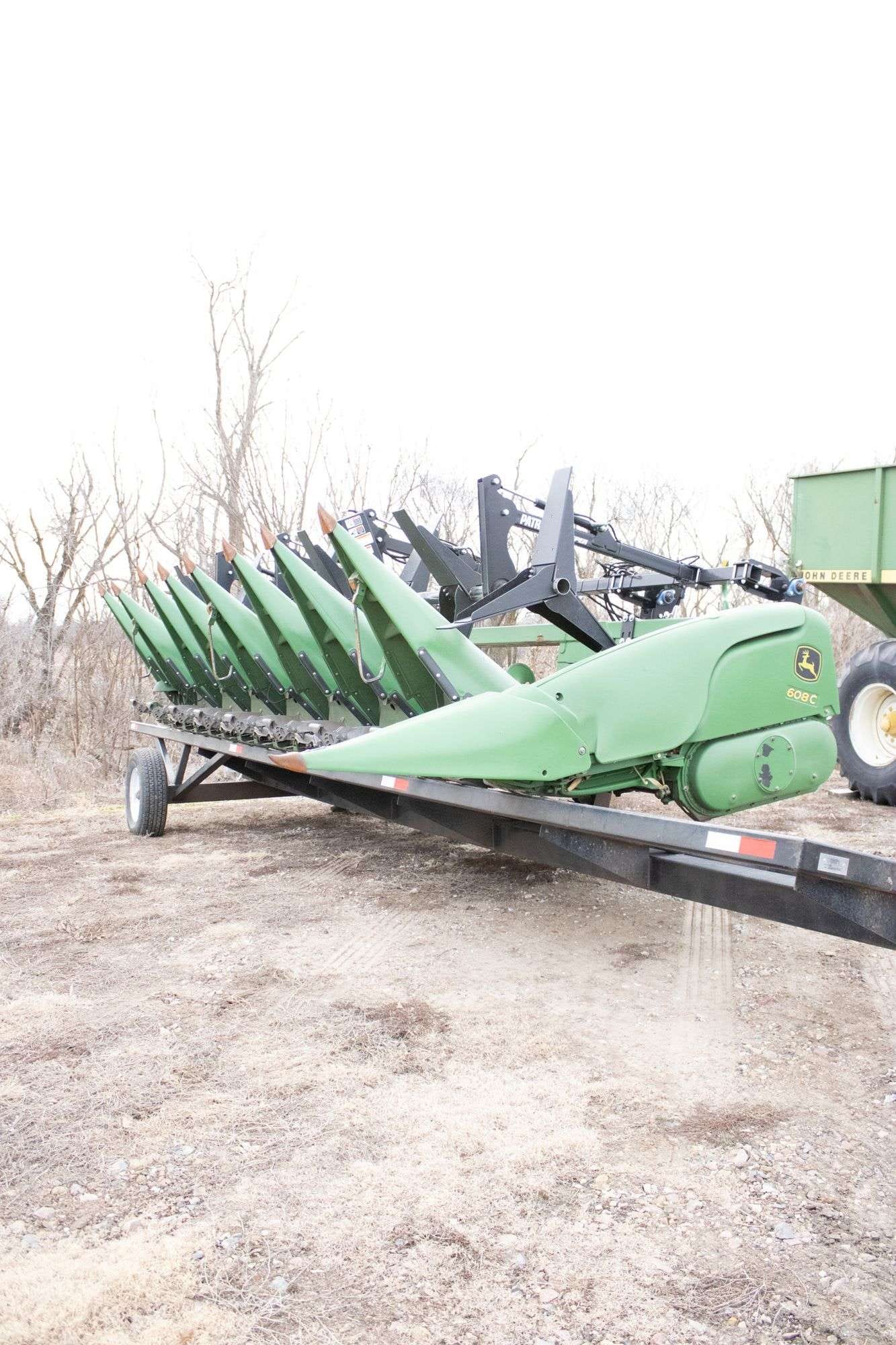 John Deere 608C Equipment Image0