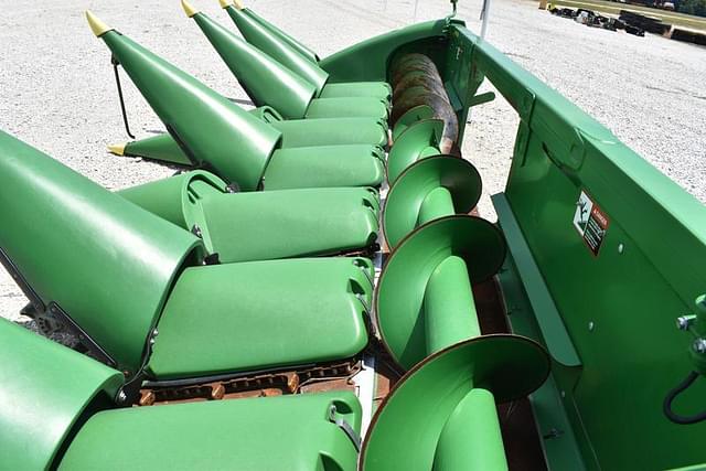 Image of John Deere 608C equipment image 3