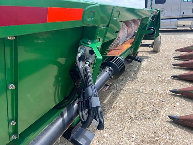 Image of John Deere 608C equipment image 2