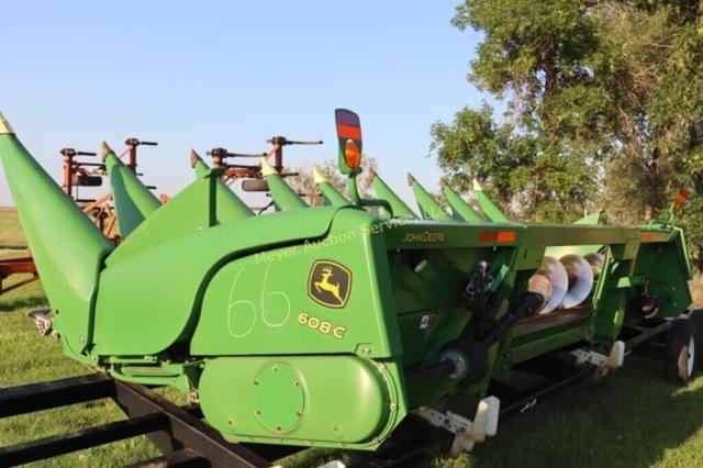 Image of John Deere 608C equipment image 1