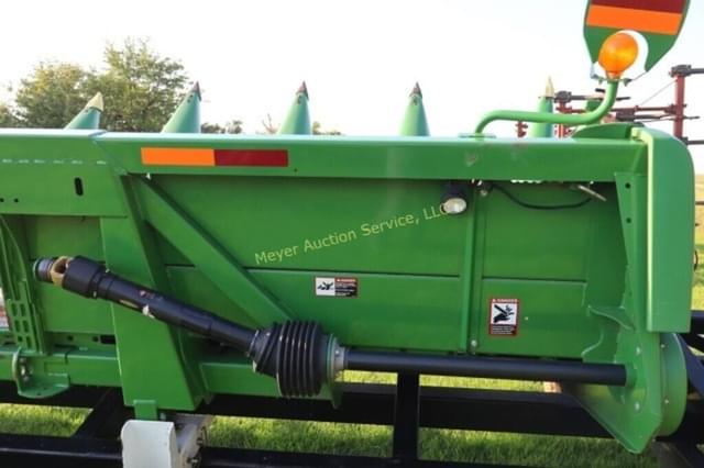 Image of John Deere 608C equipment image 4