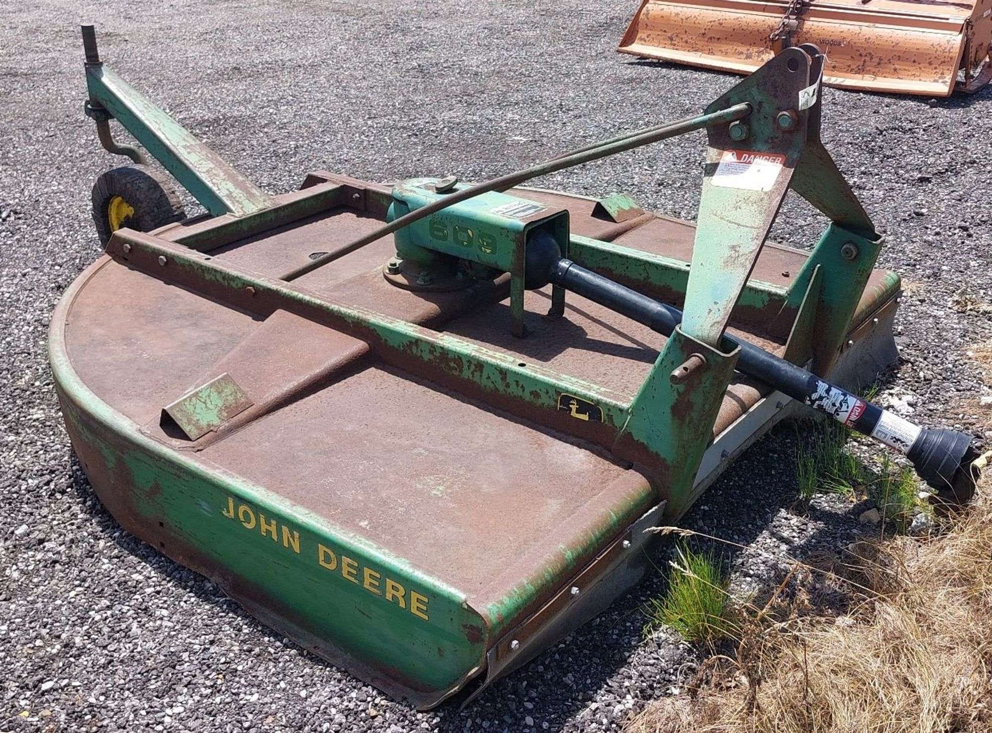 John Deere 609 Equipment Image0