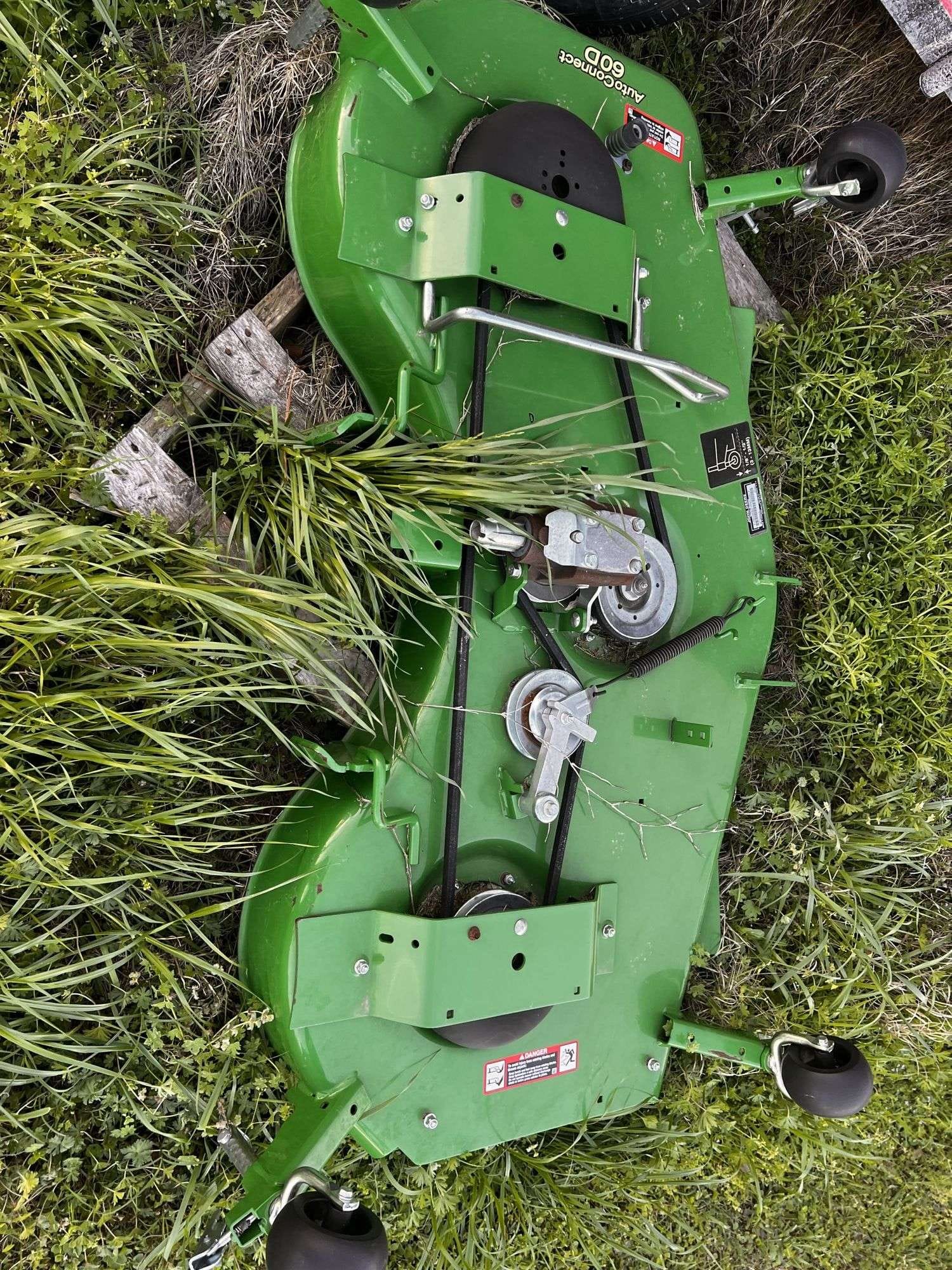 John Deere 60D Equipment Image0