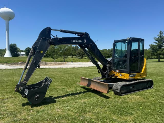 Image of John Deere 60G equipment image 2