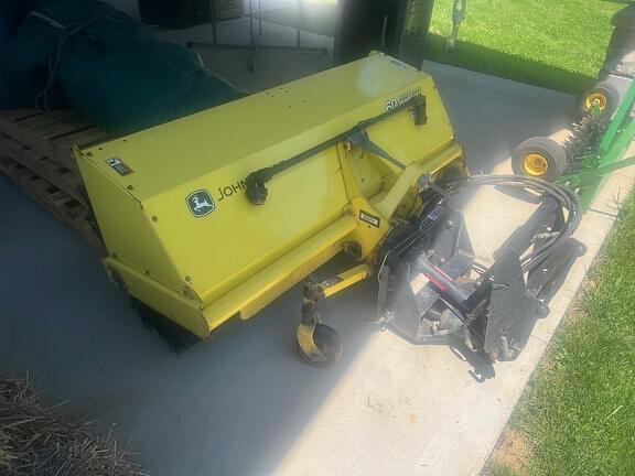 Image of John Deere 60 Heavy Duty Broom Image 0
