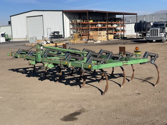 Image of John Deere 610 Primary image