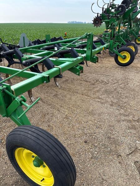 Image of John Deere 610 equipment image 4