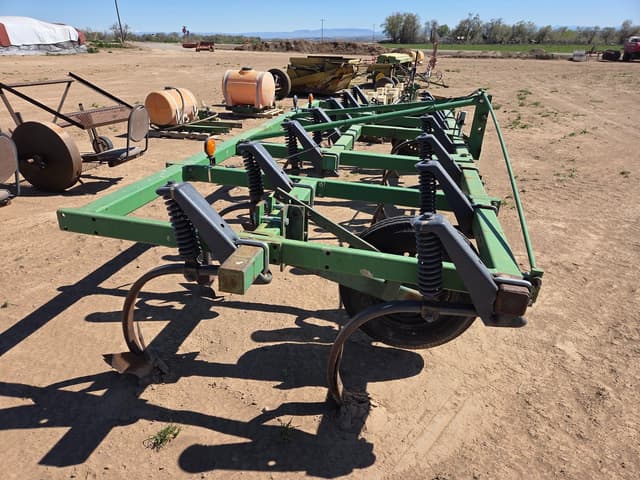 Image of John Deere 610 equipment image 1