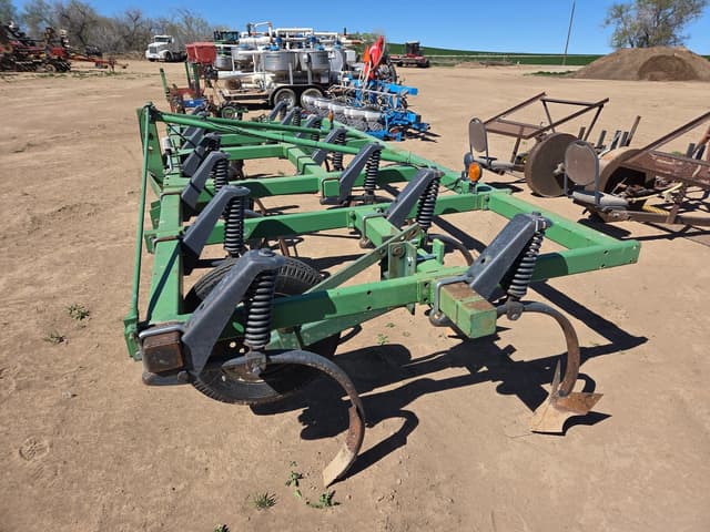 Image of John Deere 610 equipment image 4