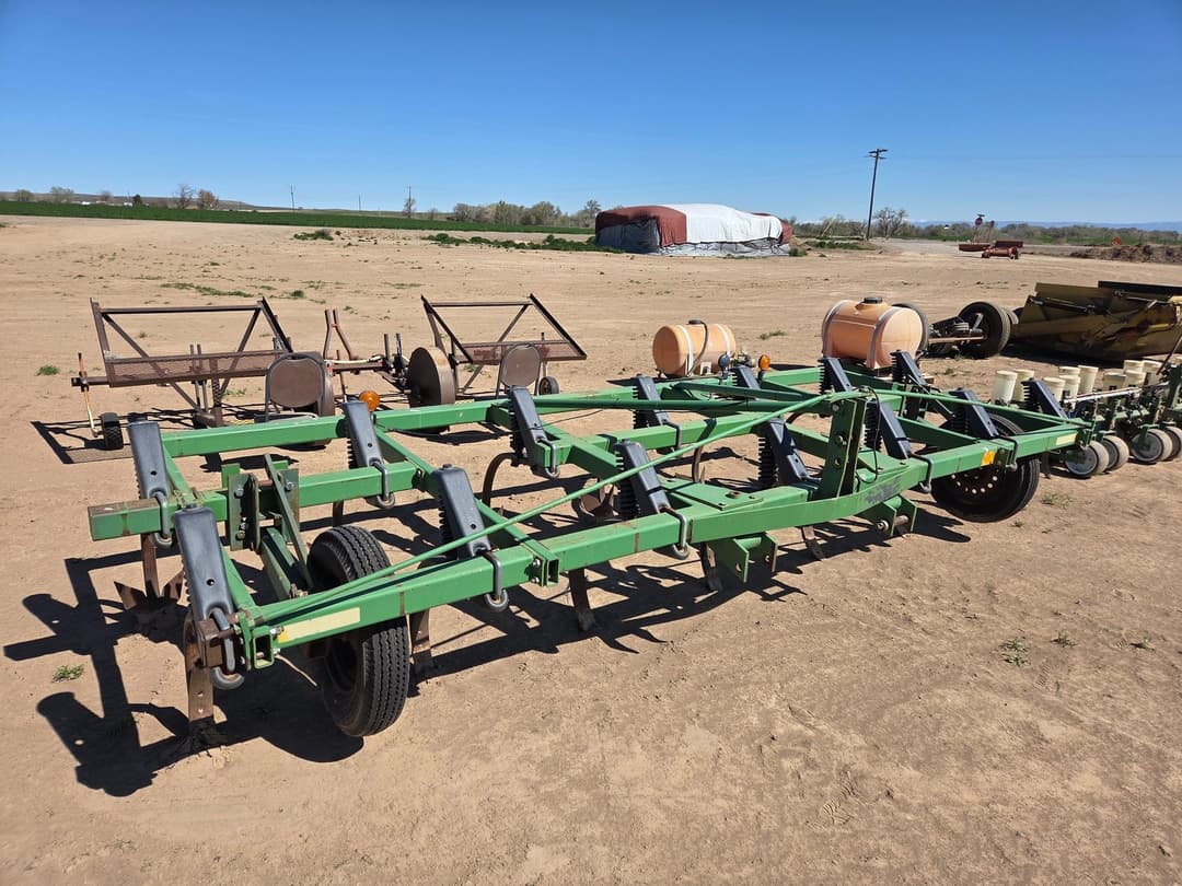 Image of John Deere 610 Primary image