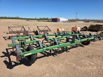 Main image John Deere 610