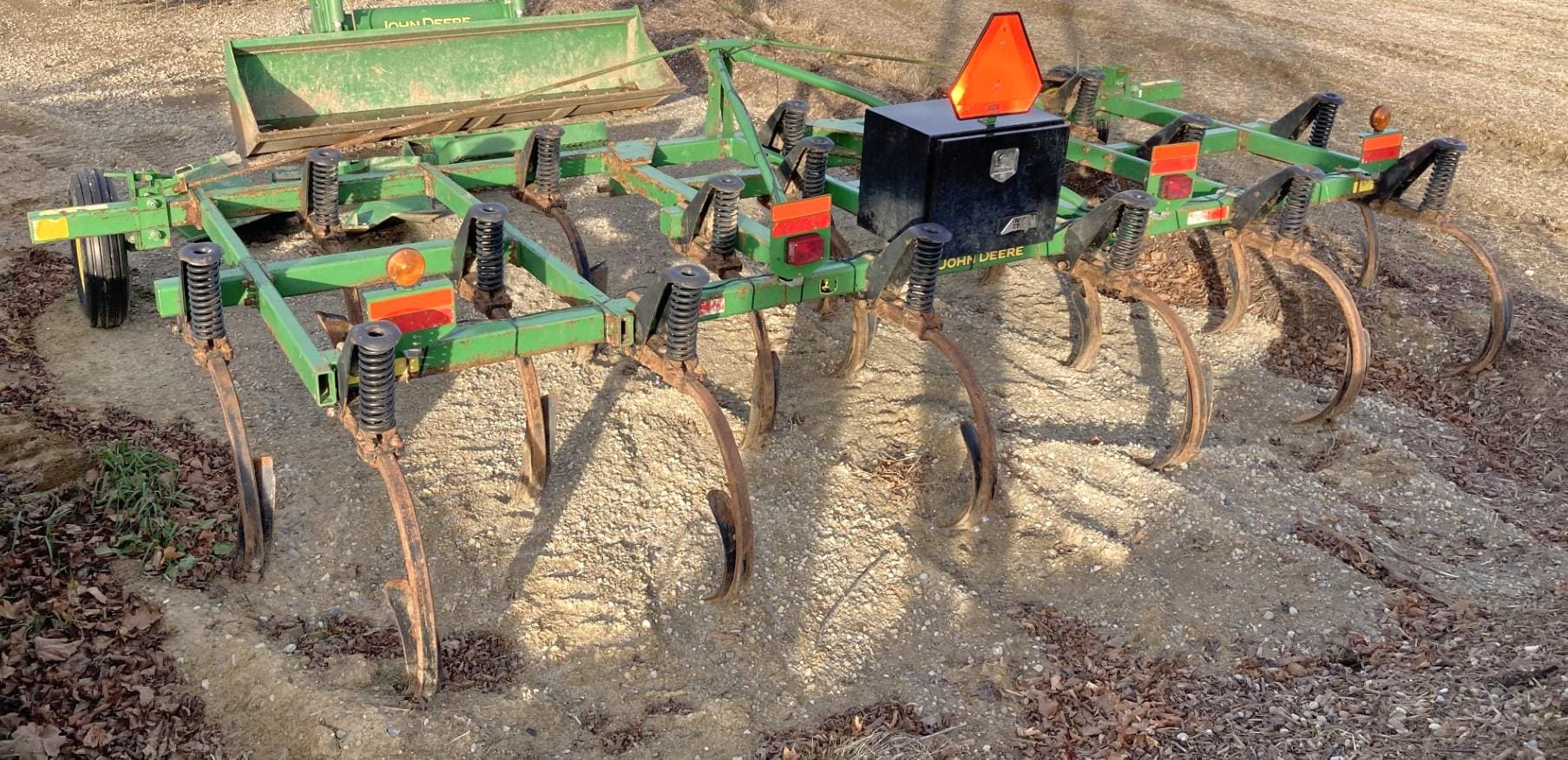 Main image John Deere 610