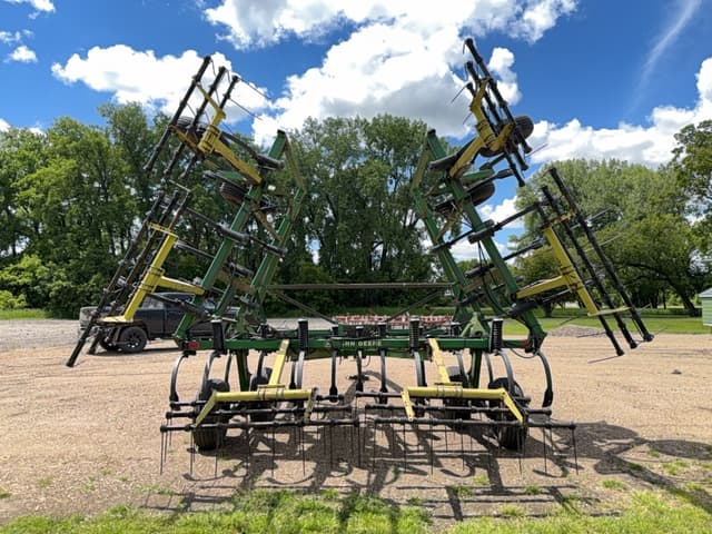 Image of John Deere 610 equipment image 3