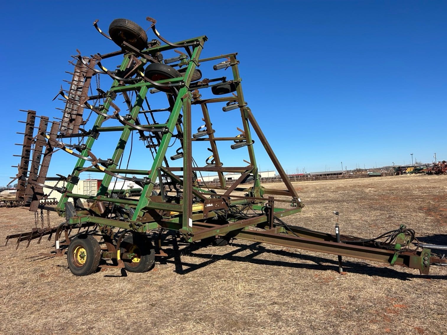 John Deere 610 Equipment Image0