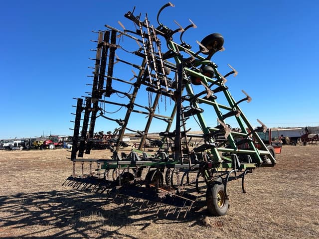 Image of John Deere 610 equipment image 2