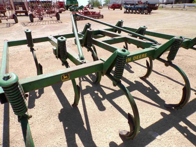 Image of John Deere 610 equipment image 4